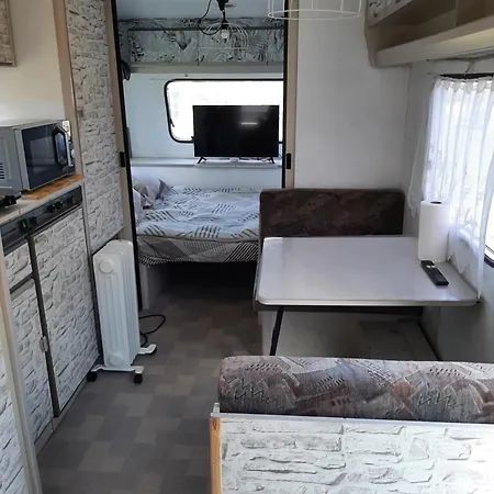 Caravane En Campagne בית כפרי